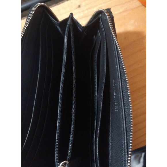 MK wallet - Picture 10 of 12